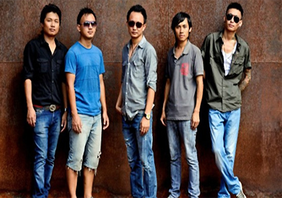 Naga Band's Video In Top 50 International | News India TV