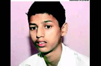 Teacher Beats Kolkata Teenager Senseless | India News – India TV Teacher Beats Kolkata Teenager Senseless | India News – India TV