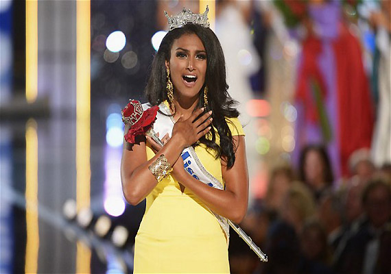 Miss America Nina Davuluri From Seemandhra Never Forgot Indian Roots India News India Tv