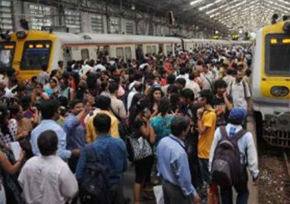 Thousands stranded as signals fail on Mumbai suburban services ...