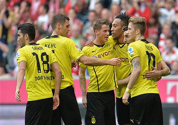 Borussia Dortmund Beats Bayern Munich 3 0 In Bundesliga Hollywood News India Tv 