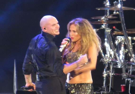 jennifer lopez and pitbull on stage