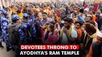 Devotees throng  to Ayodhya