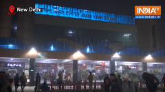 Delhi: Trains and flights delayed due to low visibility amid dense fog I India TV News