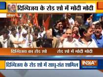 People chants modi, modi infront of Digvijaya Singh in Bhopal