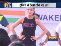 International Yoga Day 2019: Bollywood actress and Yoga enthusiast Shilpa Shetty performs Yoga in Mumbai