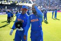 2019 World Cup: MS Dhoni is a legend of the game: Virat Kohli lashes out at Dhoni