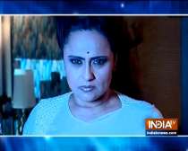 Divya Drishti- Mohini is attacking her own family with a sword