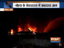 Fire engulfs warehouse of Noida