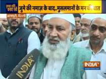 Muslims offer Friday prayers amid tension in Delhi