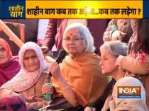 SC mediator Sadhana Ramachandran interacts with Shaheen Bagh protesters on Day 4