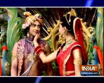 Krishna celebrates Holi with Rukmini and Radha