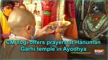 CM Yogi offers prayers at Hanuman Garhi temple in Ayodhyav