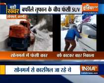 J&K: SUV with 6 occupants rescued by BRO (Border Roads Organisation) at Zojila Pass