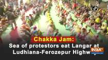 Chakka Jam: Sea of protestors eat Langar at Ludhiana-Ferozepur Highway