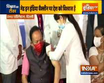 Union Health Minister Dr Harsh Vardhan takes his first dose of COVIDー19 vaccine