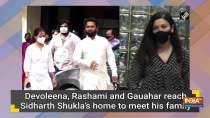 Devoleena, Rashami and Gauahar reach Sidharth Shukla