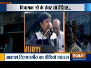 Indore: Kailash Vijavargiya's son Akash threatens civic body officials (watch video)