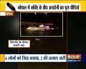 Pune: Lakhs Of Devotees make way for ambulance through massive Ganpati Visarjan procession