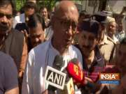 Digvijay Singh demands to meet rebel Congress MLAs in Bengaluru