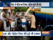 Villagers loot fuel after truck and fuel tanker collide in Muzaffarpur, Bihar