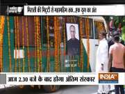 Mortal remains of Pranab Mukherjee being taken from his residence to Lodhi Crematorium