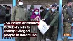 J&K Police distributes COVID-19 kits to underprivileged people in Baramulla